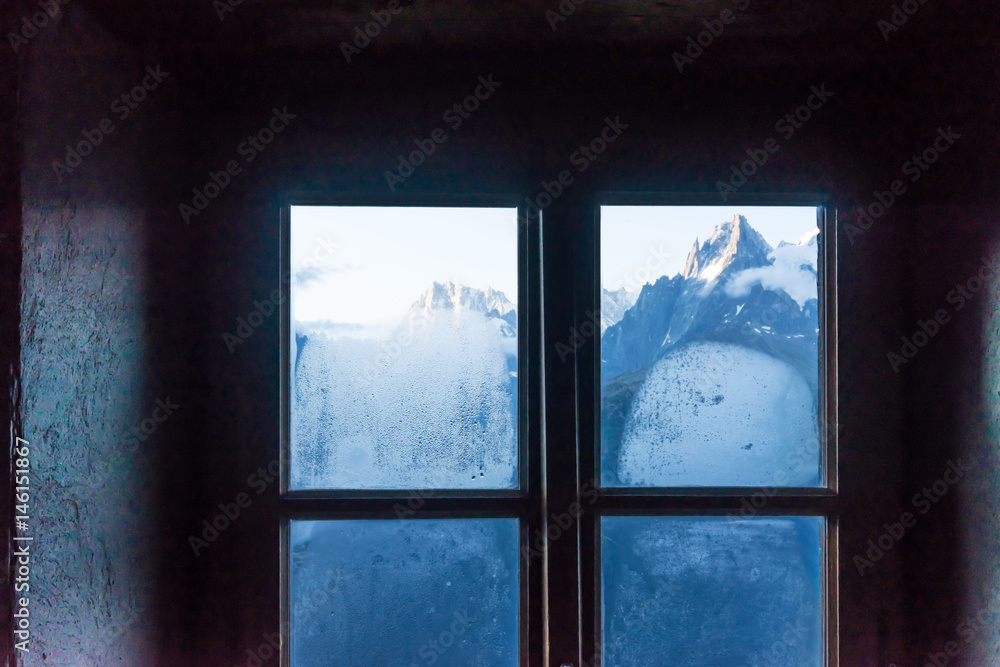 Fototapeta premium Tour du Mont Blanc trek takes hikers through France, Switzerland and Italy over the course of a week