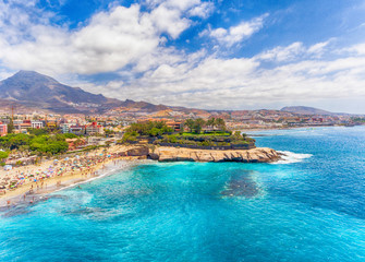 Sierkussen Canarische Eilanden Luchtfoto El Duque strand Tenerife  © jovannig