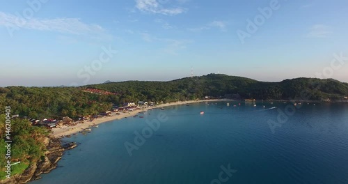 Wallpaper Mural Zoom in aerial footage of Perhentian Kecil Island, East Coast Malaysia Torontodigital.ca