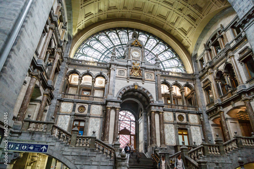 Interior Antwerp Central Station © GeniusMinus