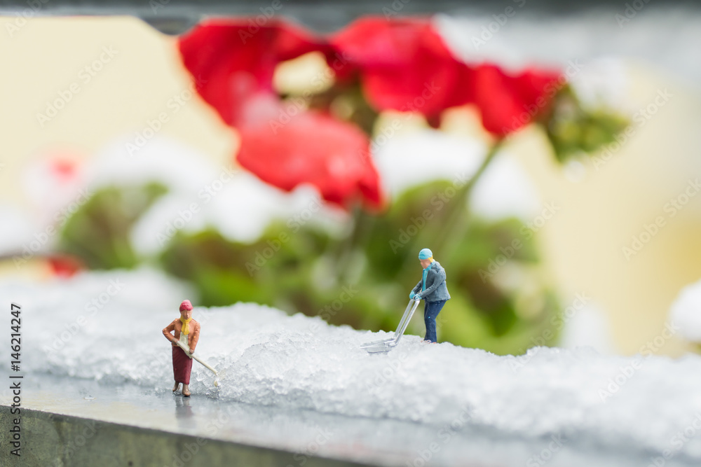 Wintereinbruch im April-Miniaturfotografie