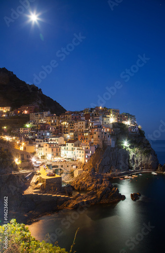 Fototapeta Naklejka Na Ścianę i Meble -  travel amazing Italy series - scenic night view of colorful village Manarola, Cinque Terre