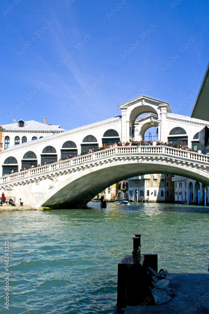 Splendido ponte di Rialto e Canal Grande - Venezia, Italia