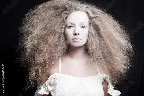 фотографія Portrait of a white woman