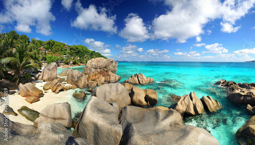 beeindruckender Strand mit großen Granitsteinen, Seychellen