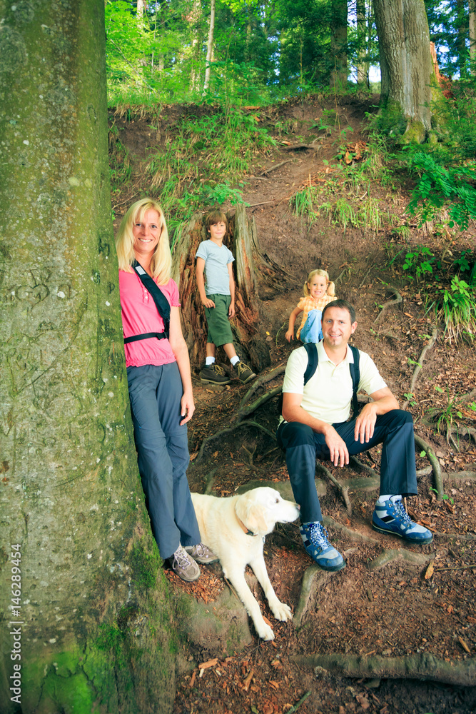 Obraz premium Family Of Four Hiking