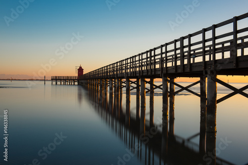 Wallpaper Mural Alba al Faro Torontodigital.ca