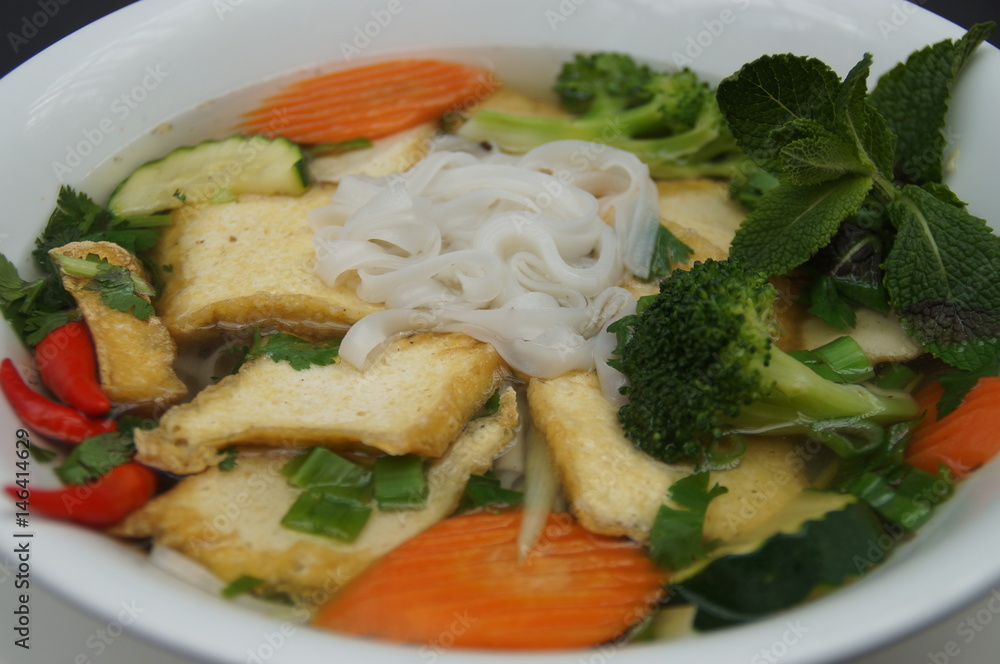 Pho Xao Tofu Vegetarian Vegetarisch chinese vietnamese food essen soup suppe Pho Xao Tofu Vegetarian Vegetarisch chinese vietnamese food essen soup suppe