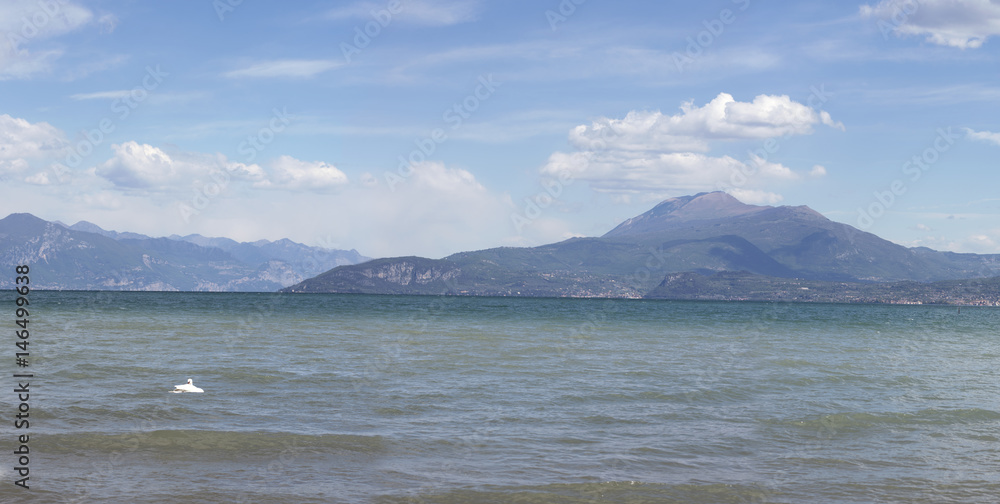 3 foto di 4 panoramica lago di Garda