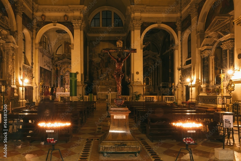 Interior Chiesa di S. Moise in Venice