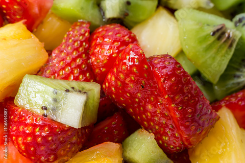 Fototapeta Naklejka Na Ścianę i Meble -  salade de fruits frais