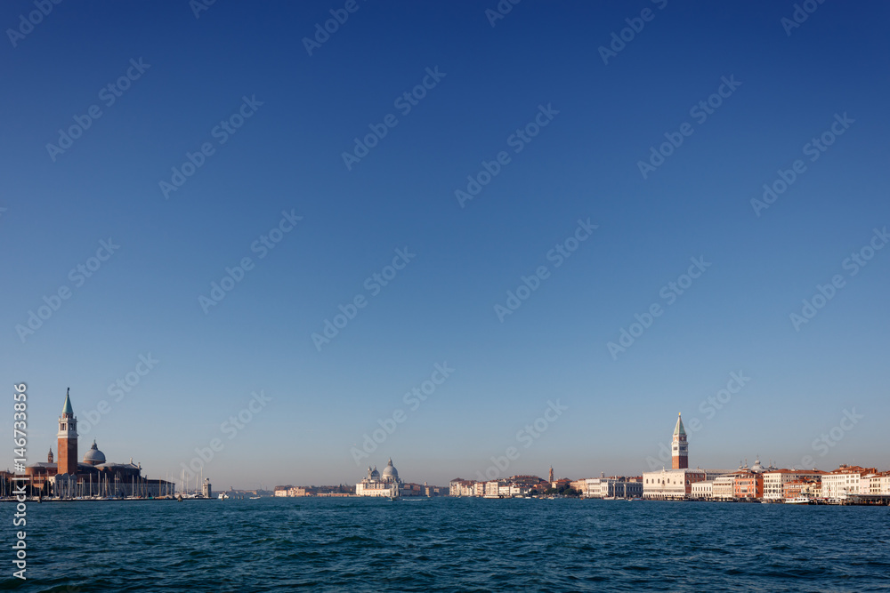 Arriving in Venise