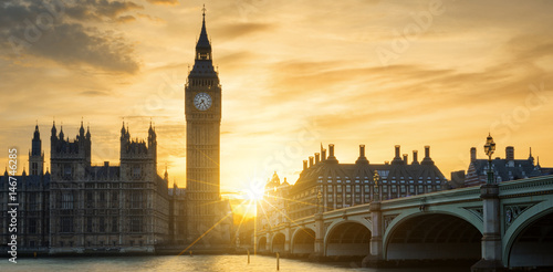 View of Big Ben clock tower at sunset © Frédéric Prochasson