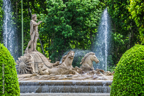 Obraz na płótnie Fountain of Neptune (Fuente de Neptuno) one of the most famous landmark of Madrid, Spain w salonie