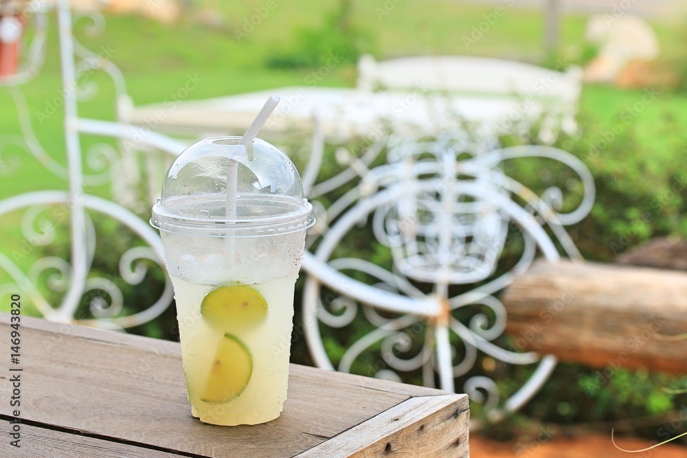 Fototapeta premium Lime juice with soda