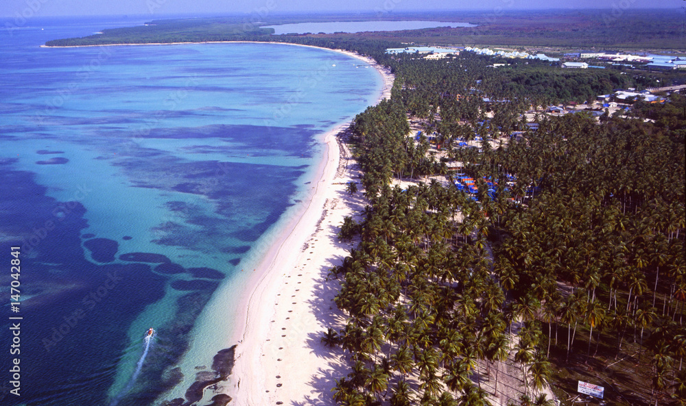 Dominikanische Republik: Luftaufnahme vom Strand in Punta Cana