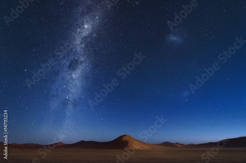 Star at Namib desert sand dunes © Jirawatfoto