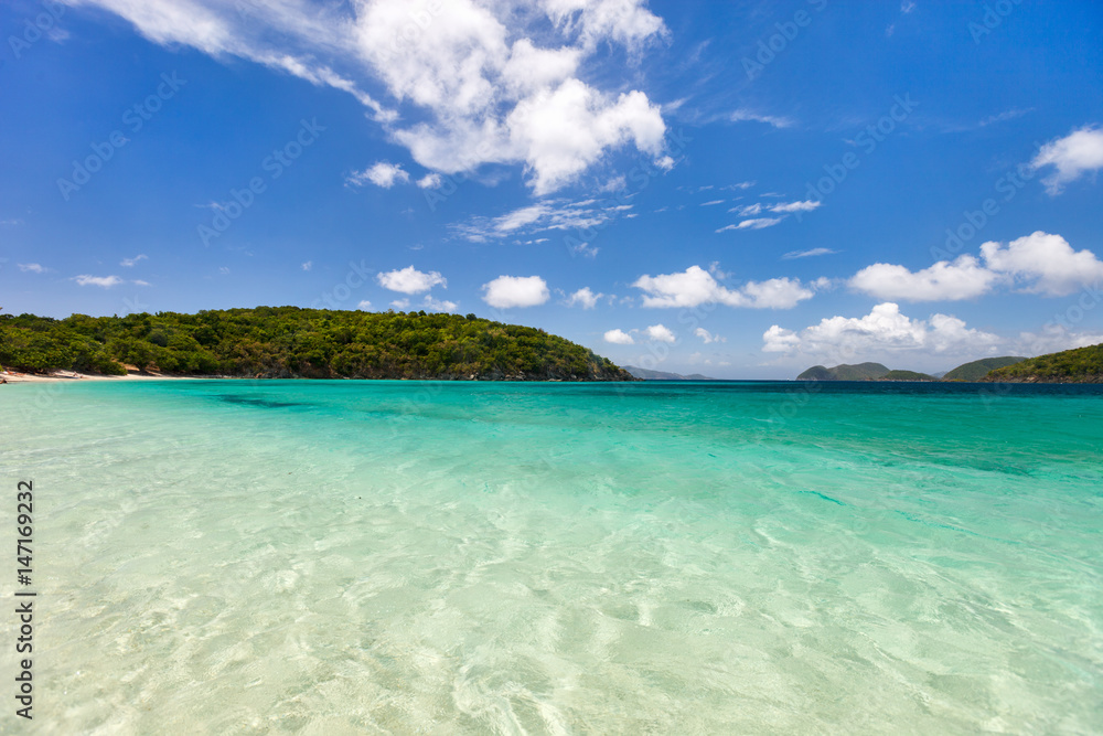 Fototapeta premium Beautiful tropical beach at Caribbean