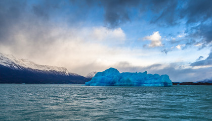 Plexiglas schilderij Gletsjers Gletsjers in Lago Argentino Patagonië  © donpedro