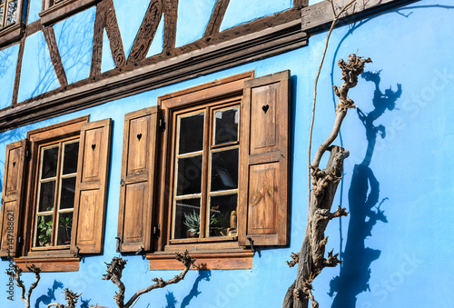 Historisches Fachwerkhaus mit Holzfensterläden in der Altstadt von  Amorbach photo