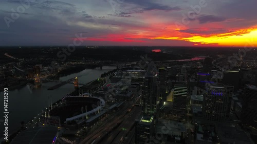 Wallpaper Mural Aerial Ohio Cincinnati September 2016 4K Torontodigital.ca