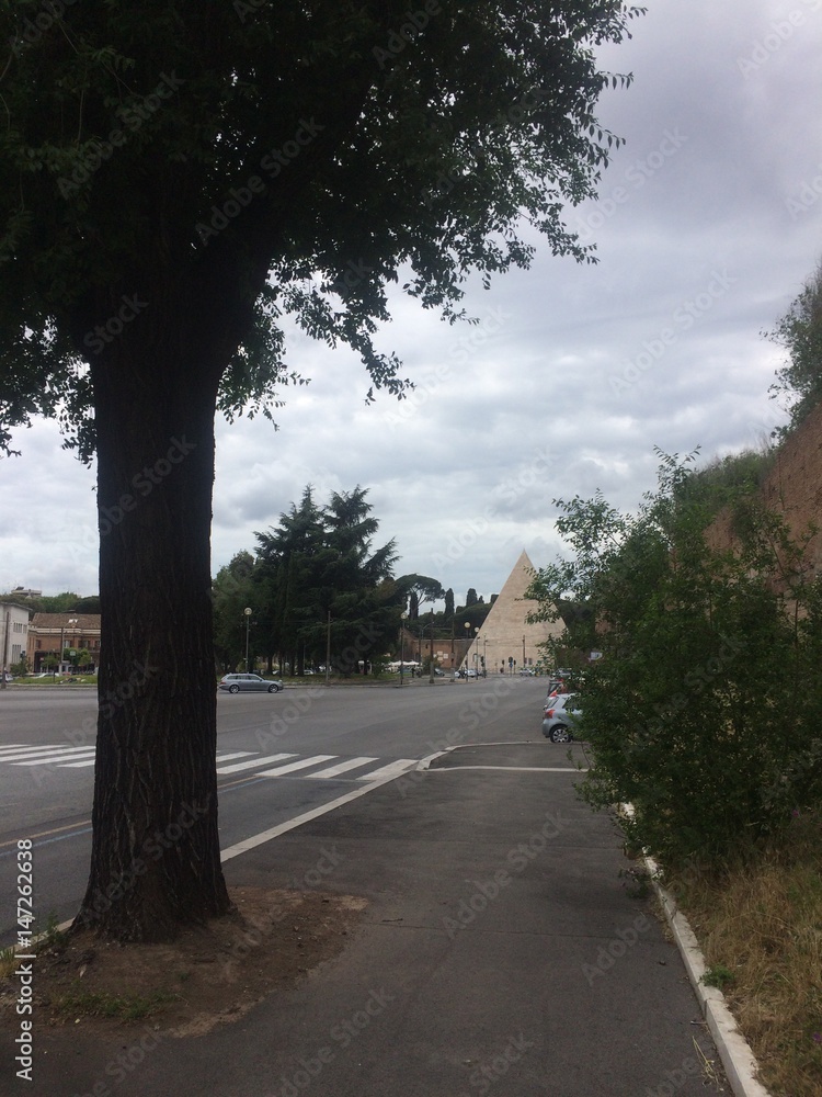 Fototapeta premium roma piramide 