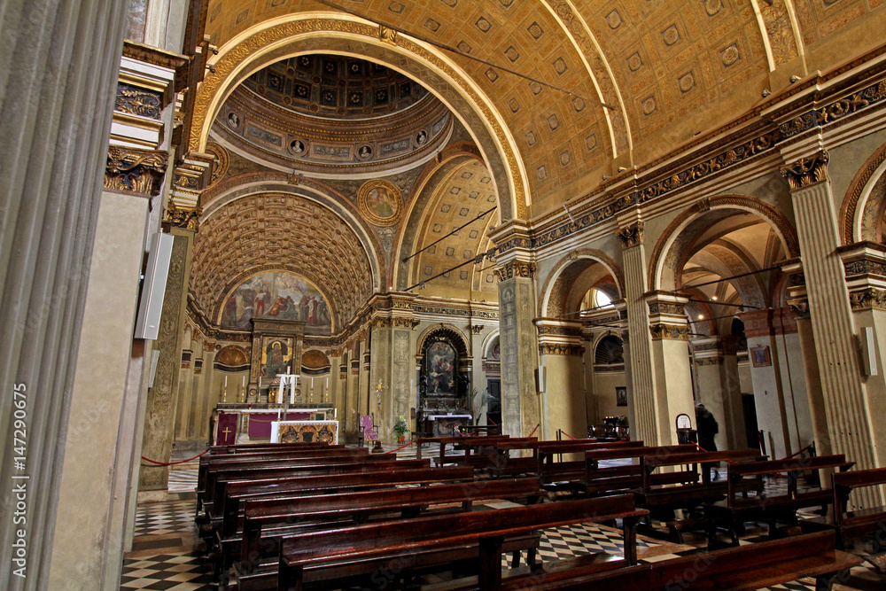 La straordinaria prospettiva bramantesca in Santa Maria presso San Satiro (profondità  reale dell'abside circa 90 cm.)