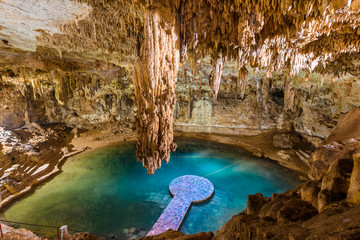 Sierkussen Mexico Cenote Suytun in Valladolid Yucatan  © Simon Dannhauer