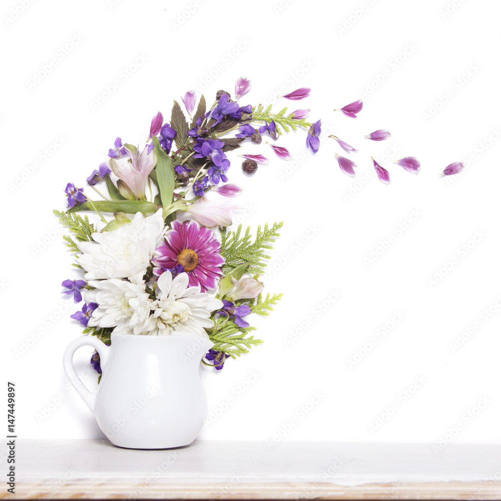Fototapeta premium Violet bouquets in vase