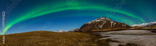 northern light over the Icelandic sky