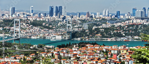 Fotografia Panoramic view of Istanbul with the Bosphorus Bridge
