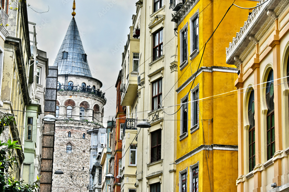 Fototapeta premium Galata Tower in the Galata quarter of Istanbul, Turkey