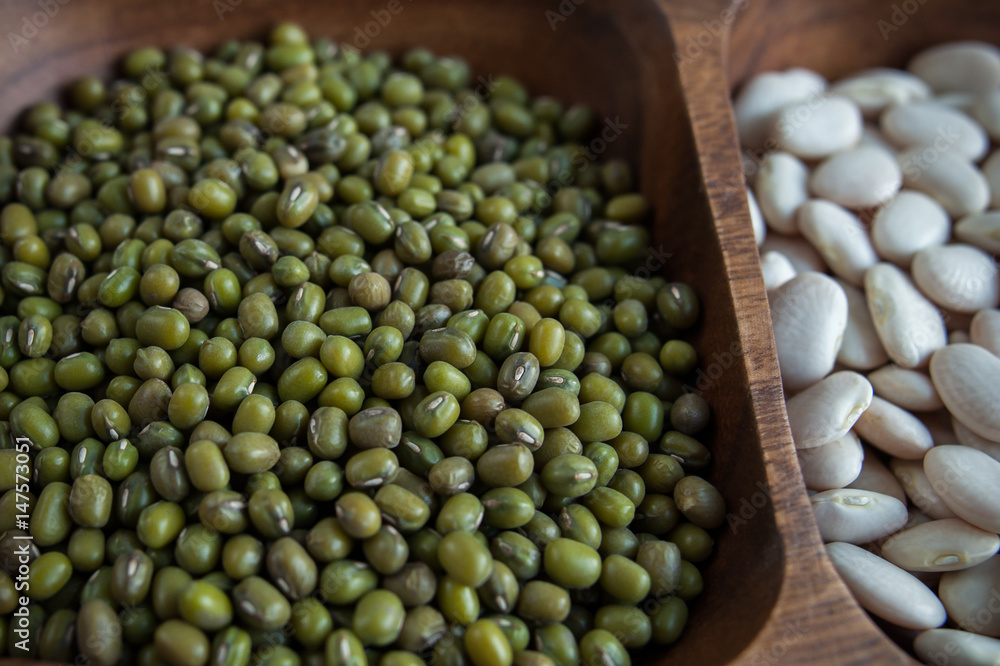 black quinoa, red lentils, mung bean, white bean
black quinoa, red lentils, mung bean, white bean