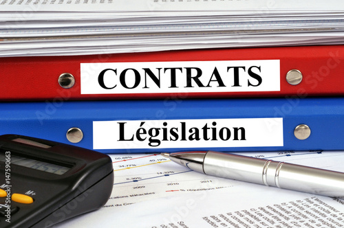Dossiers contrats et législation