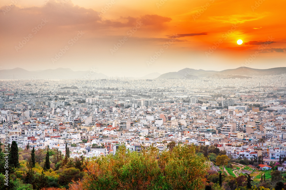 Obraz premium View over the Athens from Lycabettus hill at sunset, Greece.