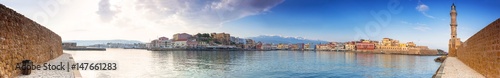 Fototapeta Naklejka Na Ścianę i Meble -  Panorama of the old Venetian harbour in Chania, Crete