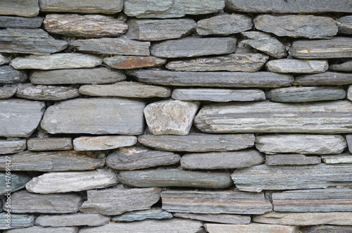 Trockenmauer aus Granit in Neuseeland