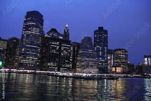 Downtown New York skyline at dawn © Sandra