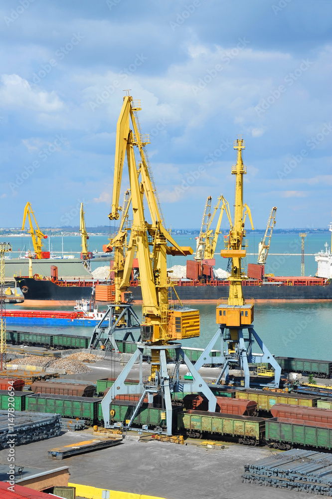 Port cargo crane, train and metal