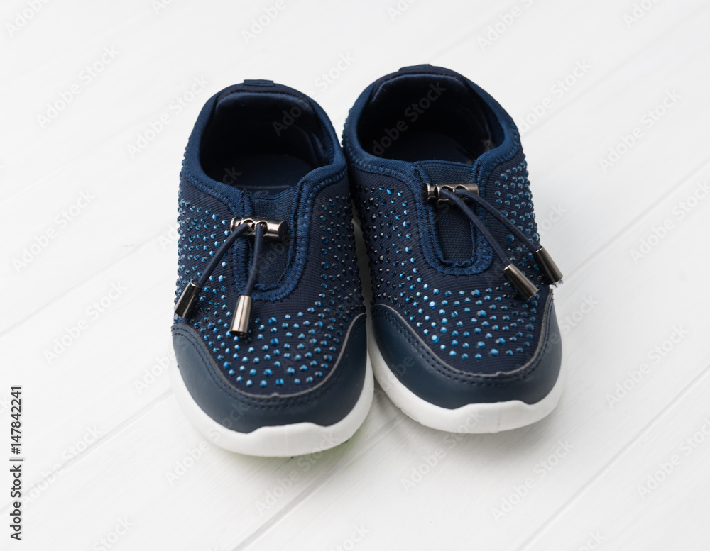 Dark blue sneakers with deep blue stones Dark blue sneakers with deep blue stones