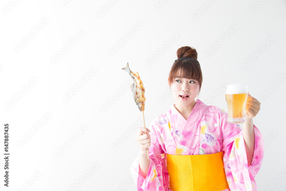 浴衣の女性・白バック 浴衣の女性・白バック