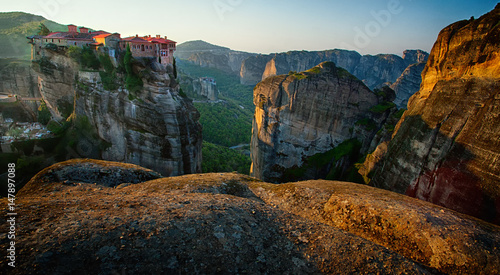 Meteora - Greece is a big monastery complex including nine reserved monastery built on top of difficult high cliffs resembling stone pillars 400 meters. Meteora in the UNESCO World Heritage Site.