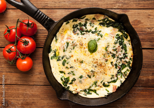 Frittata with spinach, parmesan and bacon