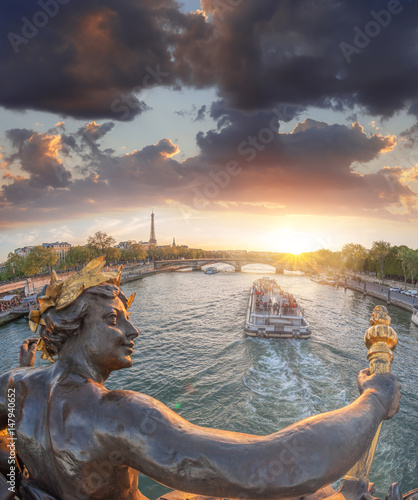 Alexandre III bridge in Paris against Eiffel Tower with boat on Seine, France © Tomas Marek