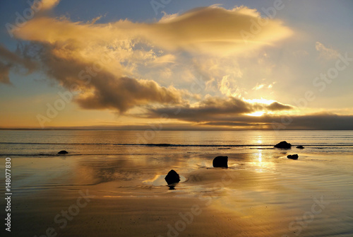Fototapeta Naklejka Na Ścianę i Meble -  Sunrise over the ocean in New Zealand