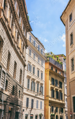 Rome, Italy - narrow street in the old city © Rawf8