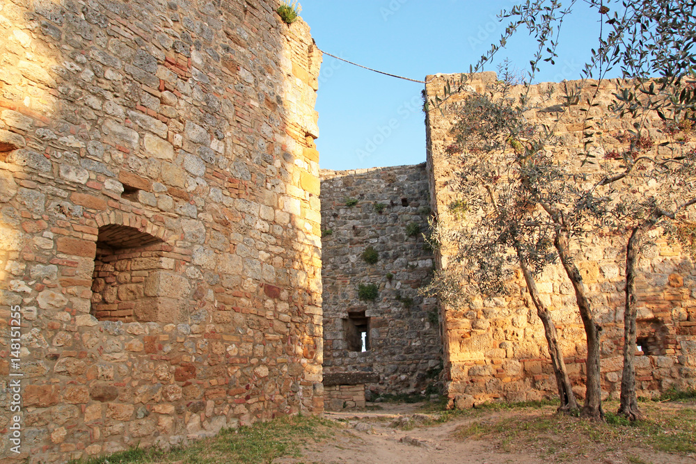 San Gimignano - medieval town of Toscana, Italy 