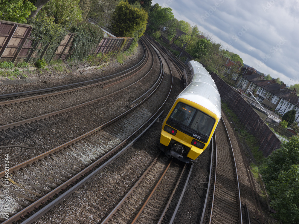 Fototapeta premium Pociąg pasażerski