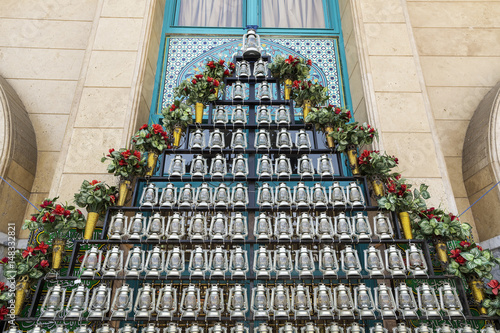 Fotografi kerosene lamps in front of a mosque, as a symbol of mourning of Imam Husayn mart