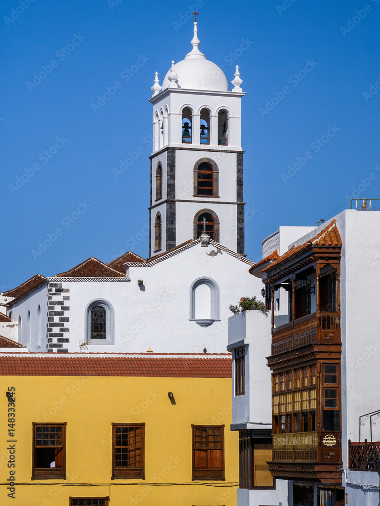 Obraz premium Kanarische Altstadt-Kirche in Garachico, Teneriffa,